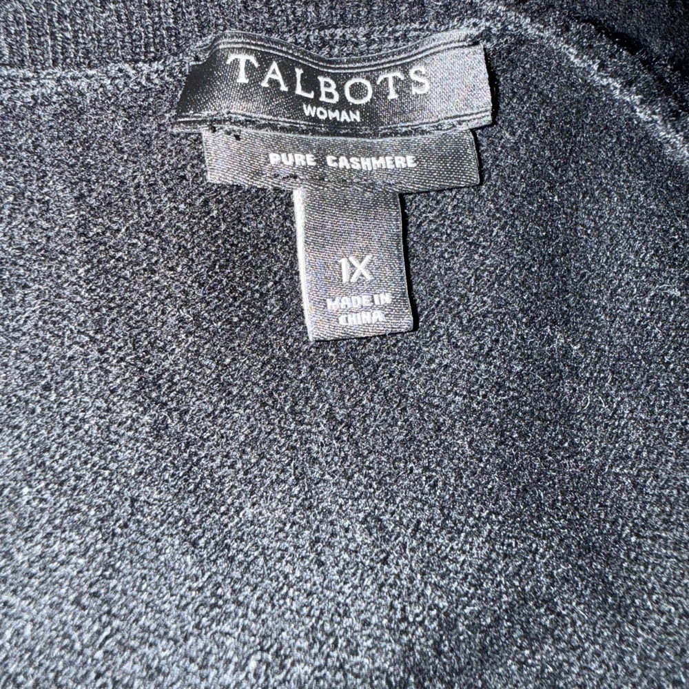 Talbots Elegant Black V-Neck 100% Cashmere Sweater - Picture 2 of 3